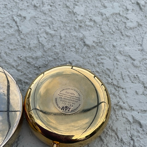 Vintage Estee Lauder refillable compact set - Picture 5 of 6